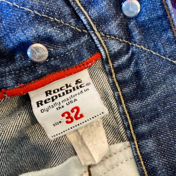 Rock and Republic Relaxed Straight Leg Jeans | Designer Denim | 32/32 | Henley - Picture 3 of 5